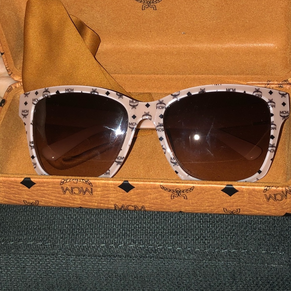 MCM VESTOS PINK GLASSES